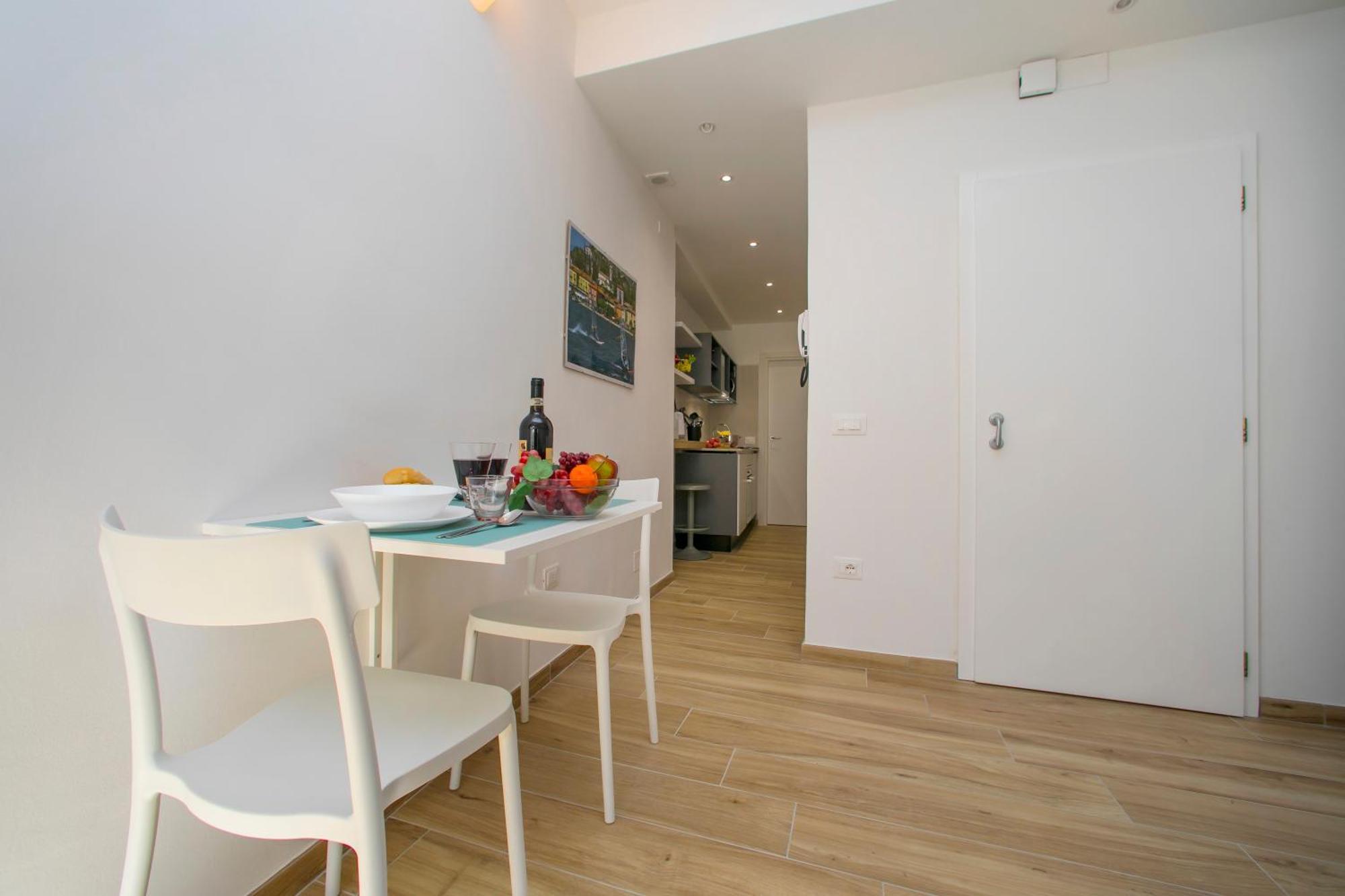 Nido Sui Tetti Di Riva Del Garda - Happy Rentals Екстериор снимка