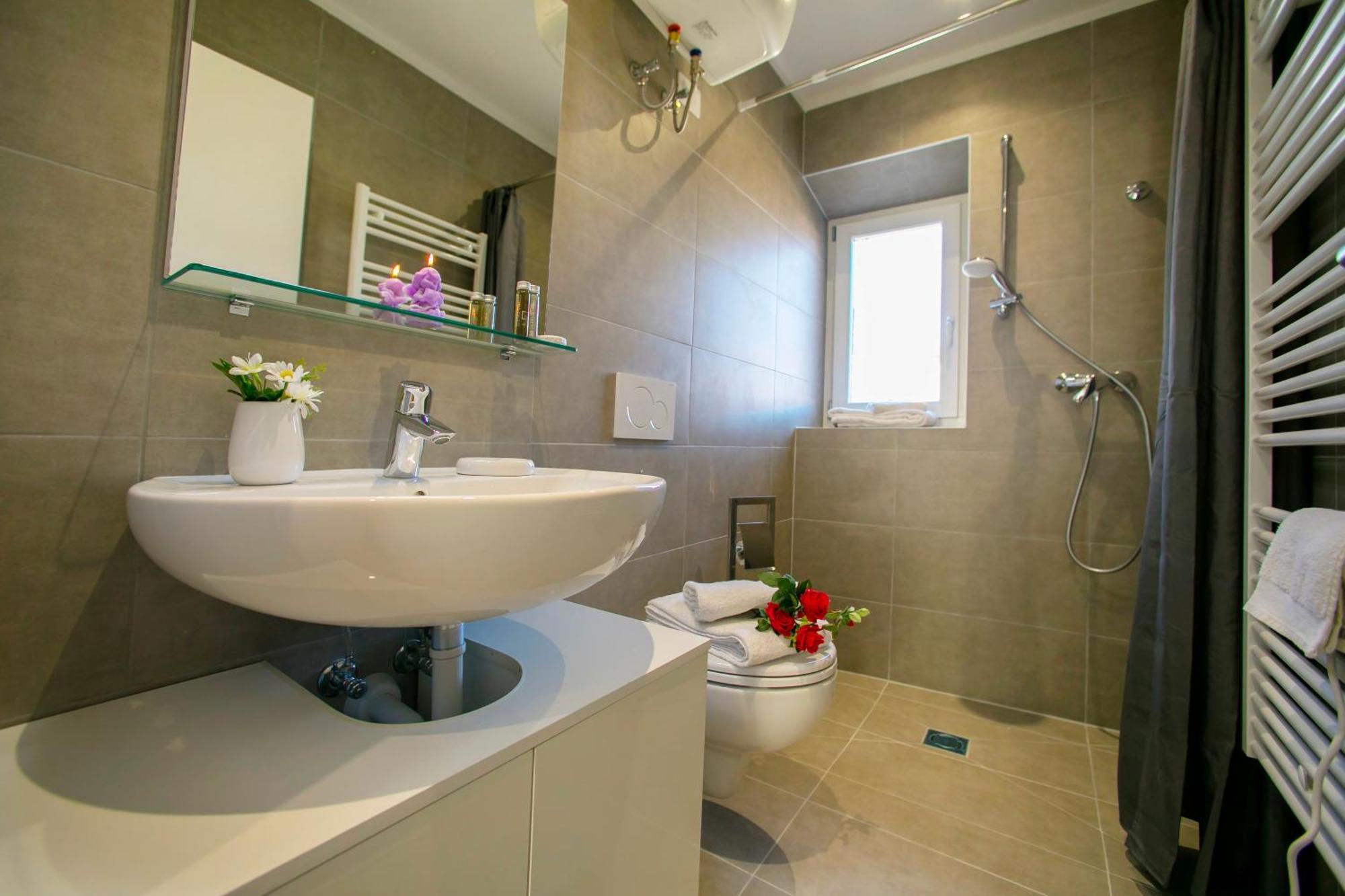 Nido Sui Tetti Di Riva Del Garda - Happy Rentals Екстериор снимка