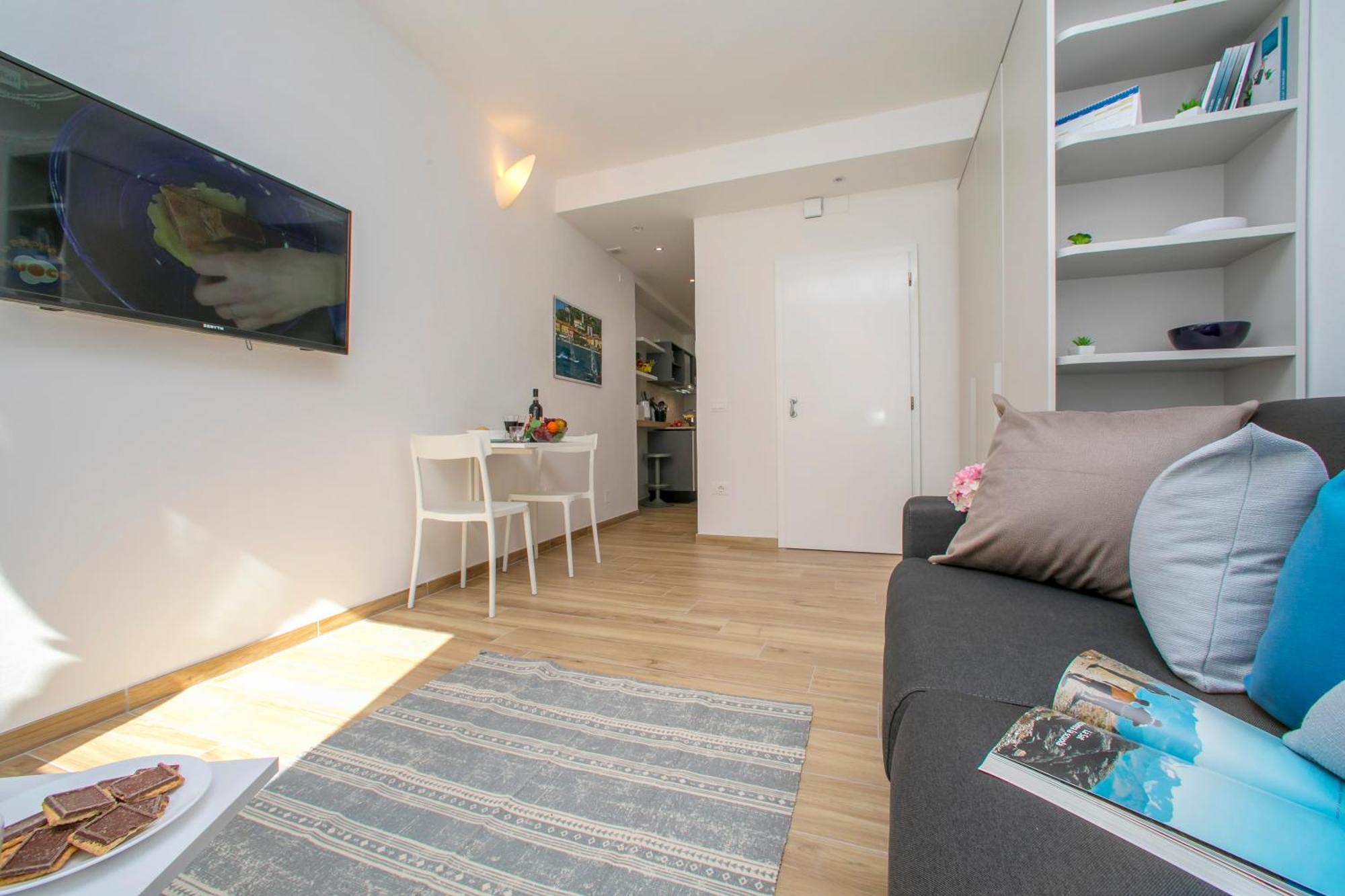 Nido Sui Tetti Di Riva Del Garda - Happy Rentals Екстериор снимка