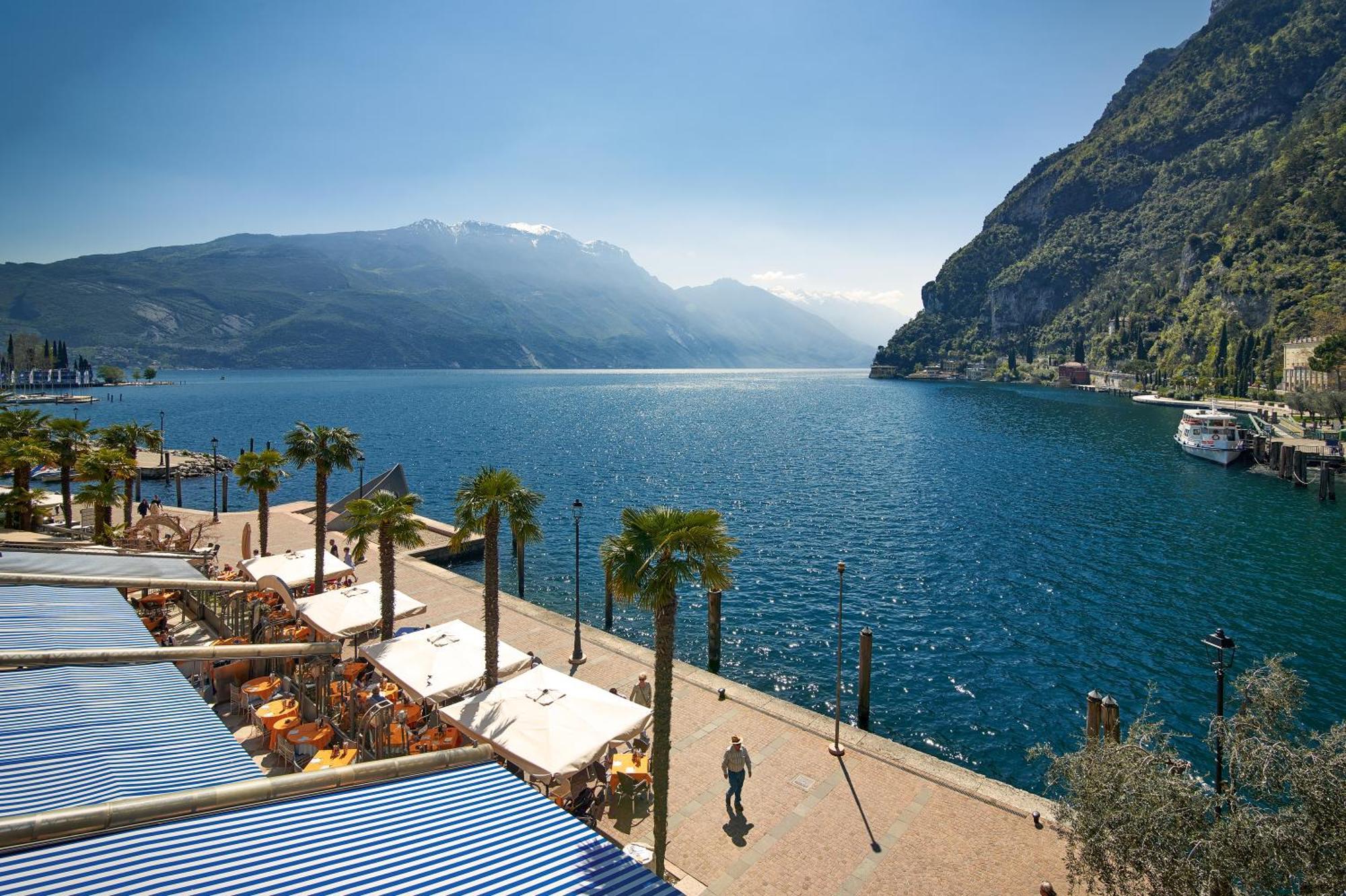 Nido Sui Tetti Di Riva Del Garda - Happy Rentals Екстериор снимка